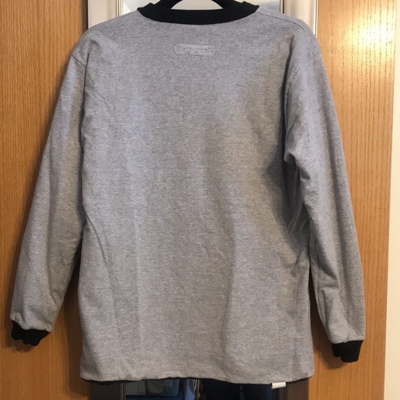K2 Toy Country reversible long sleeve tee shirt size small.  Grey and black - Picture 2 of 8